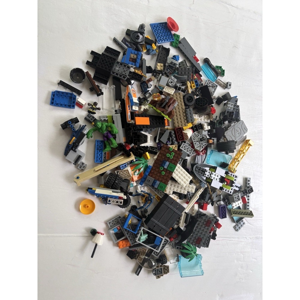 Lego Minifigure Accessories Lot  Random Pieces About 2# Assorted - Picture 7 of 8